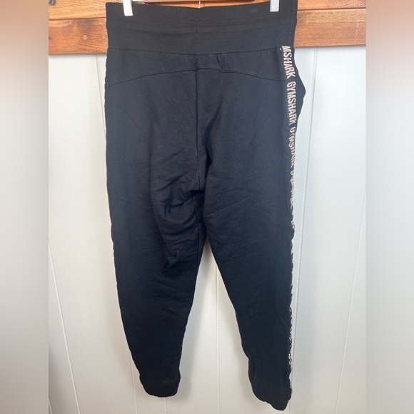 Gymshark oversized logo joggers with pockets and drawstring waist - Picture 4 of 8